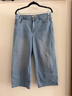 LOGO Cropped Light Blue Wide-Leg Jeans